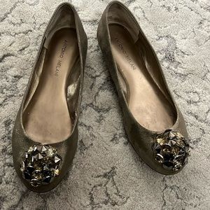 Antonio Melanie gold flats with round jeweled  detail Size 7.5M